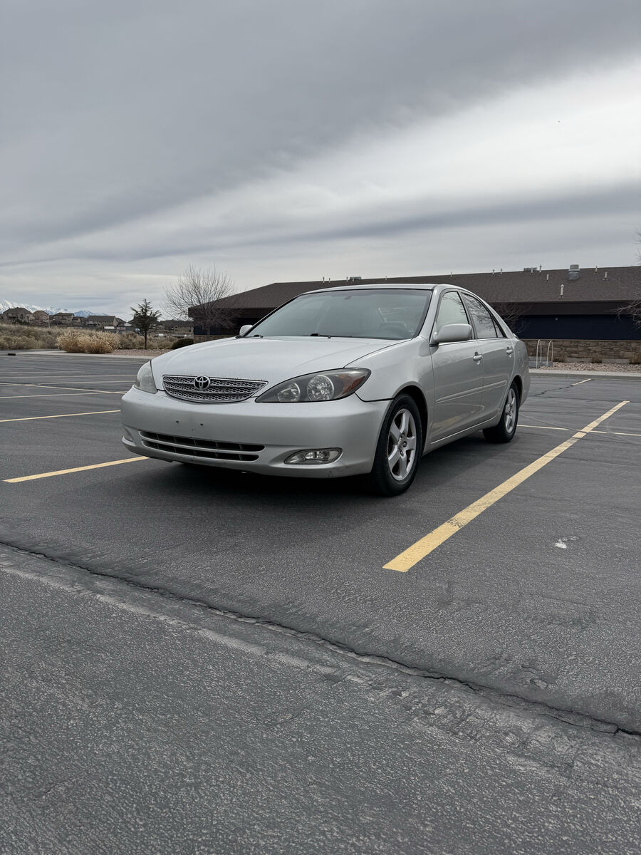 2002 TOYOTA CAMRY SE V6