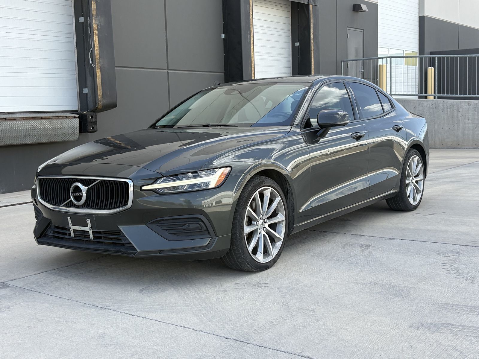 2020 Volvo S60 T5 Momentum