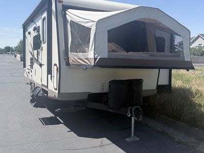 Forest River Rockwood Roo 21SS Hybrid Travel Trailer