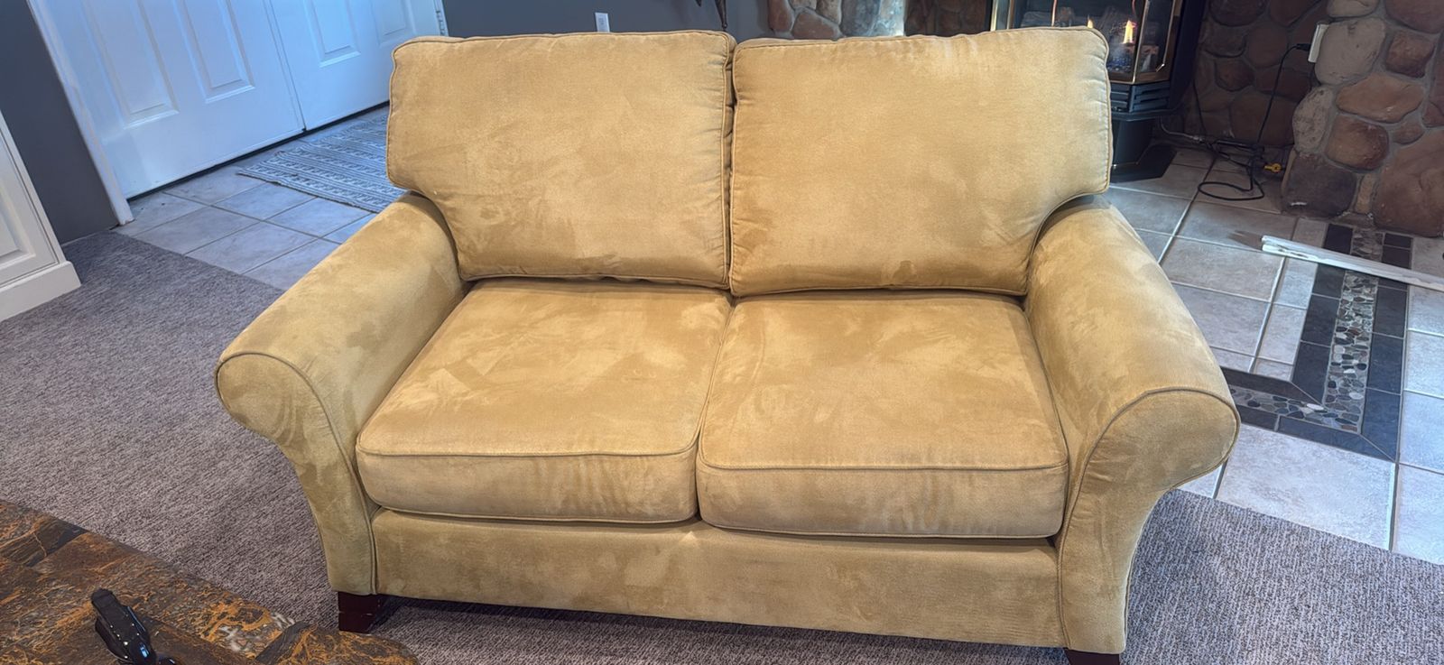 Bassett Loveseat