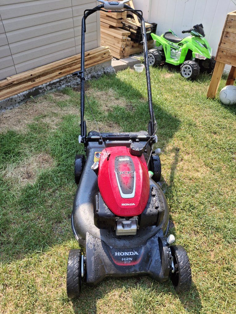 Honda HRN216 (Read Description)
