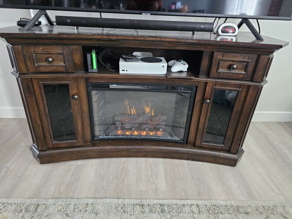 Entertainment Center With Electric Heater