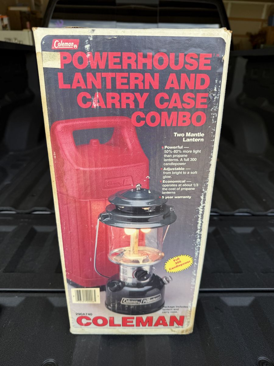 Coleman Powerhouse 290A740 Two-Mantle Lantern & Carry Case Combo - 300 Candlepower