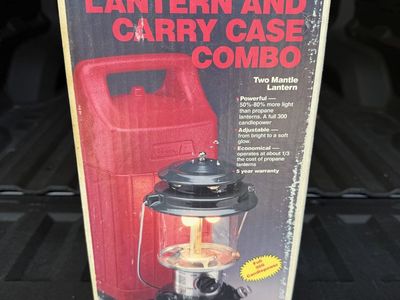 Coleman Powerhouse 290A740 Two-Mantle Lantern & Carry Case Combo - 300 Candlepower