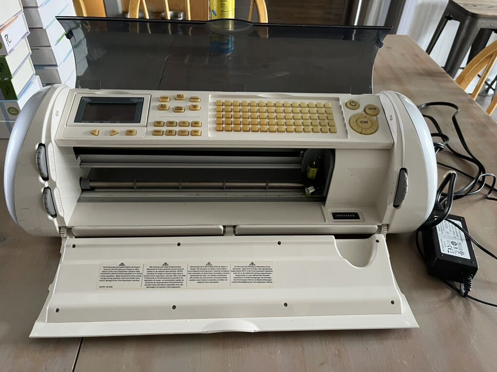 Cricket expression (Excellent Condition)