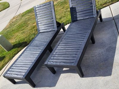 Set of 2* Resin Outdoor Chaise Lounges