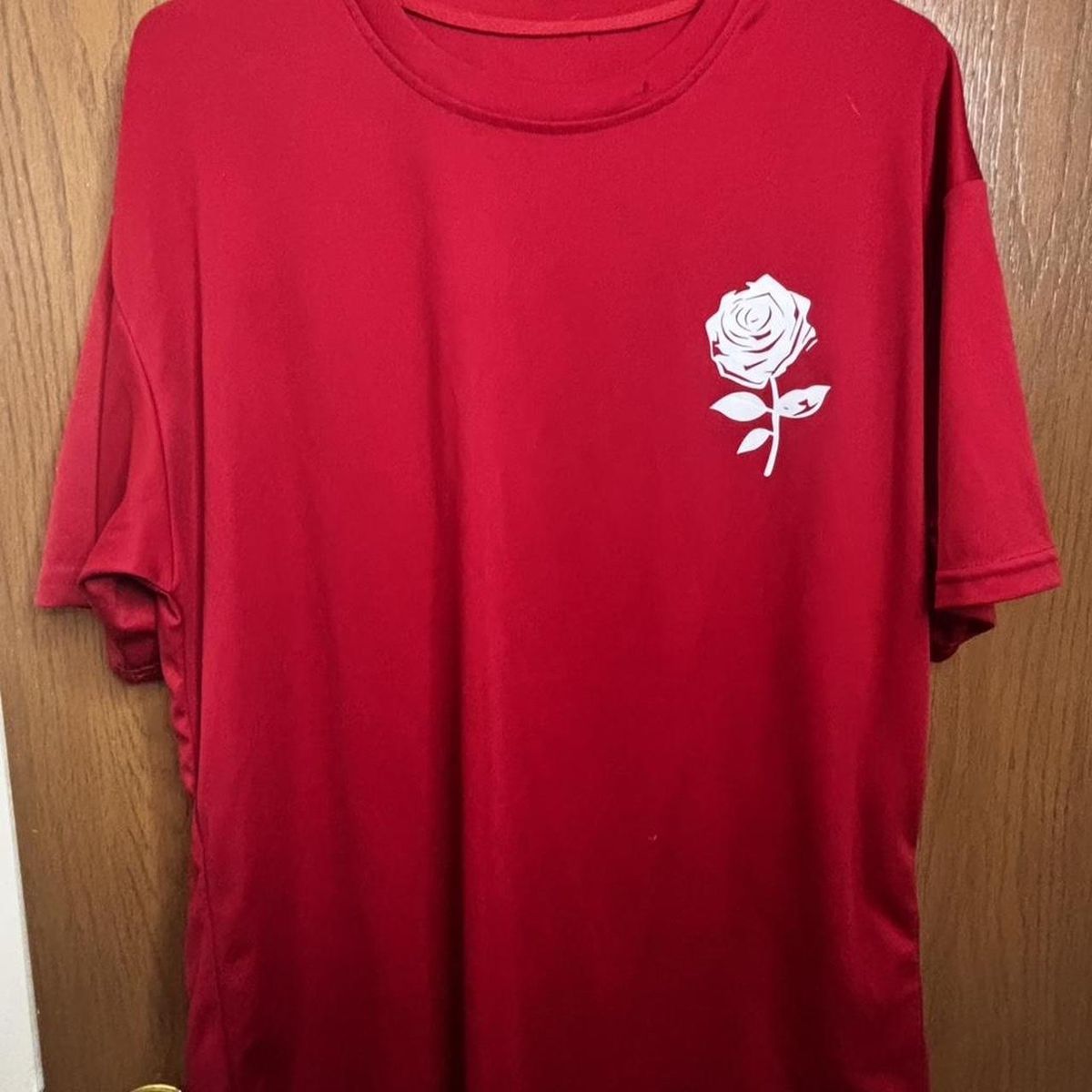 Red Short Sleeve T-Shirt with White Rose Graphic - Size L