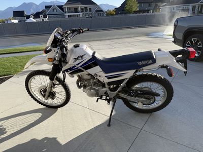 2001 Yamaha XT225