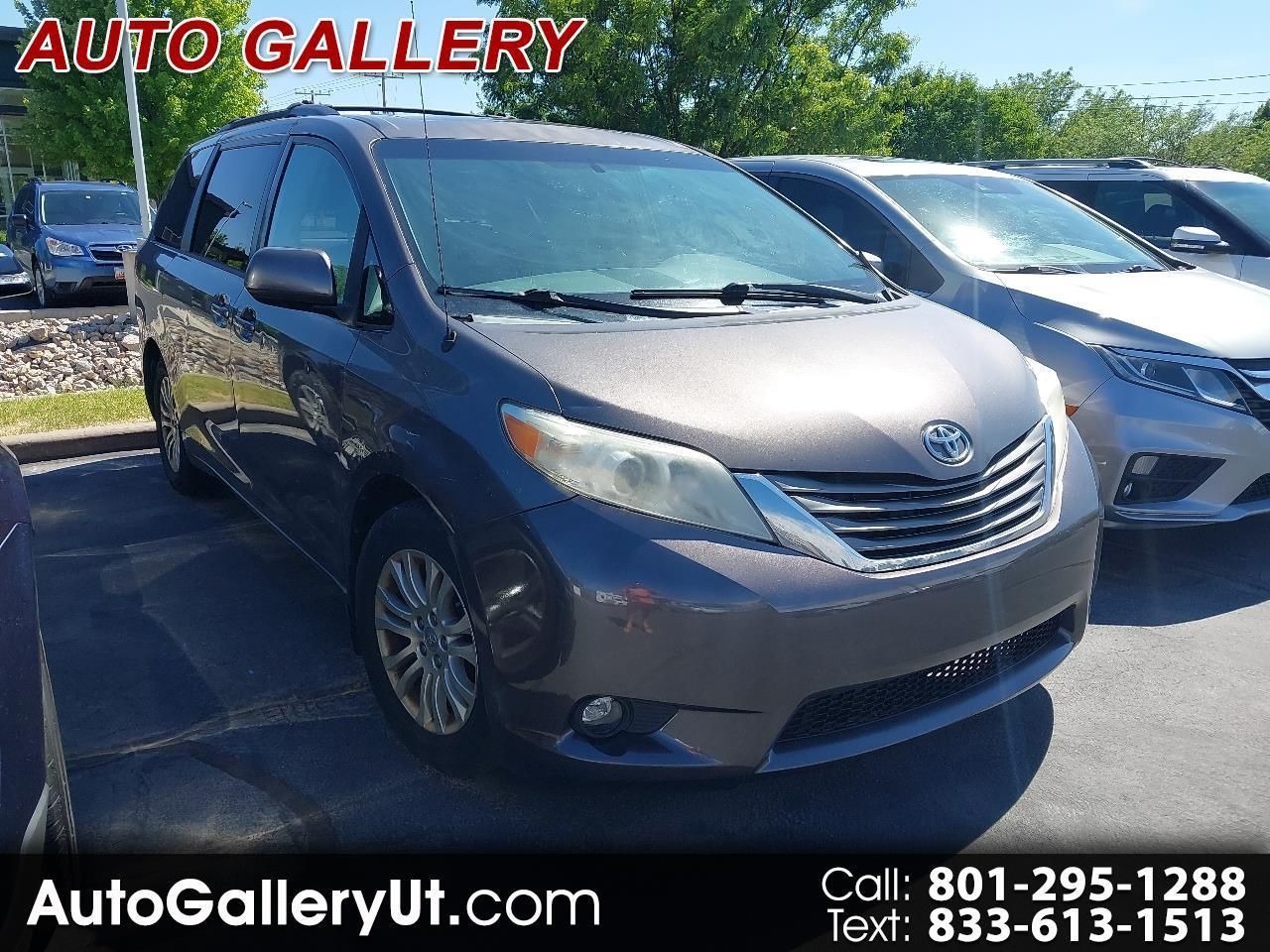 2013 Toyota Sienna XLE 8-Passenger