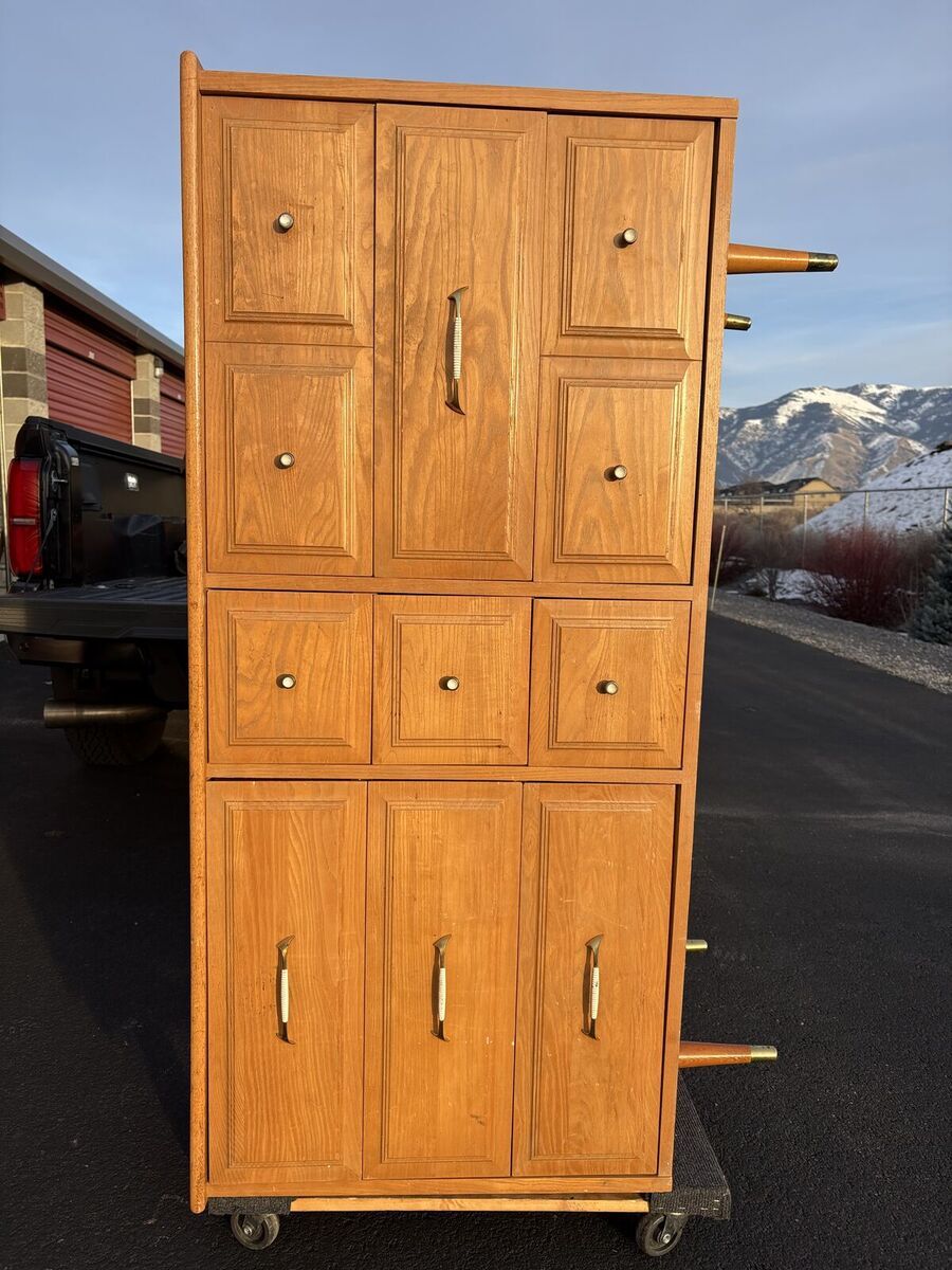 Vintage Mid Century Modern bedroom dresser W beveled glass mirror. Solid wood construction MCM 9 drawers