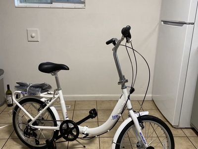 Schwinn Loop Adult Folding Bike - White, Compact 20-inch Wheels