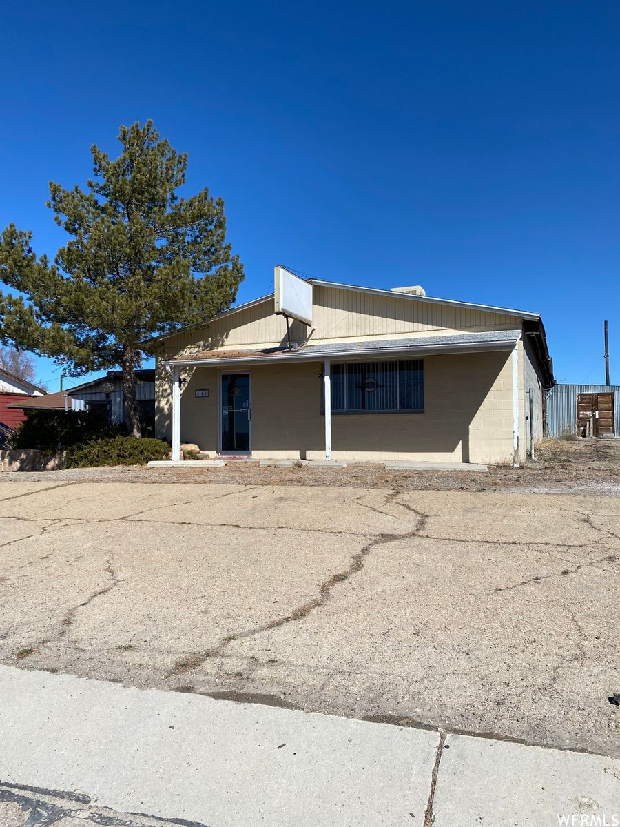 Prime commercial investment opportunity in Price with strong upside potential.