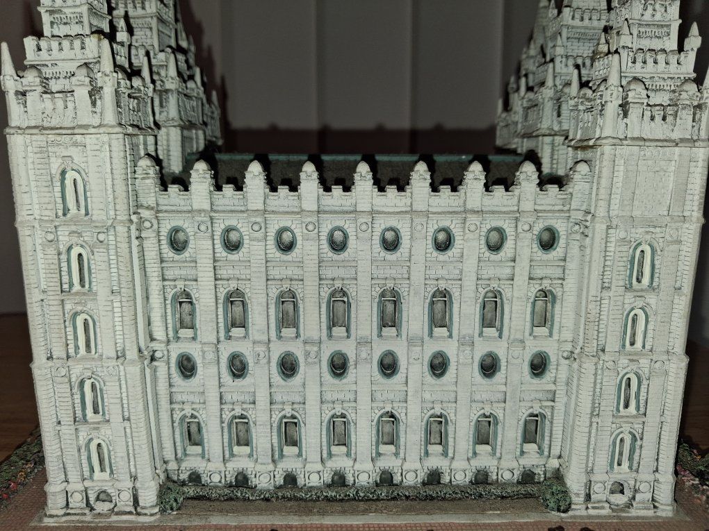 Main image 9