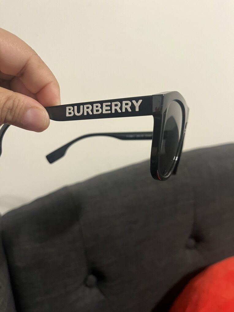 Burberry Mens Sun Glasses