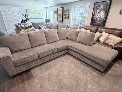 Grey Sectional Sofa with Chaise