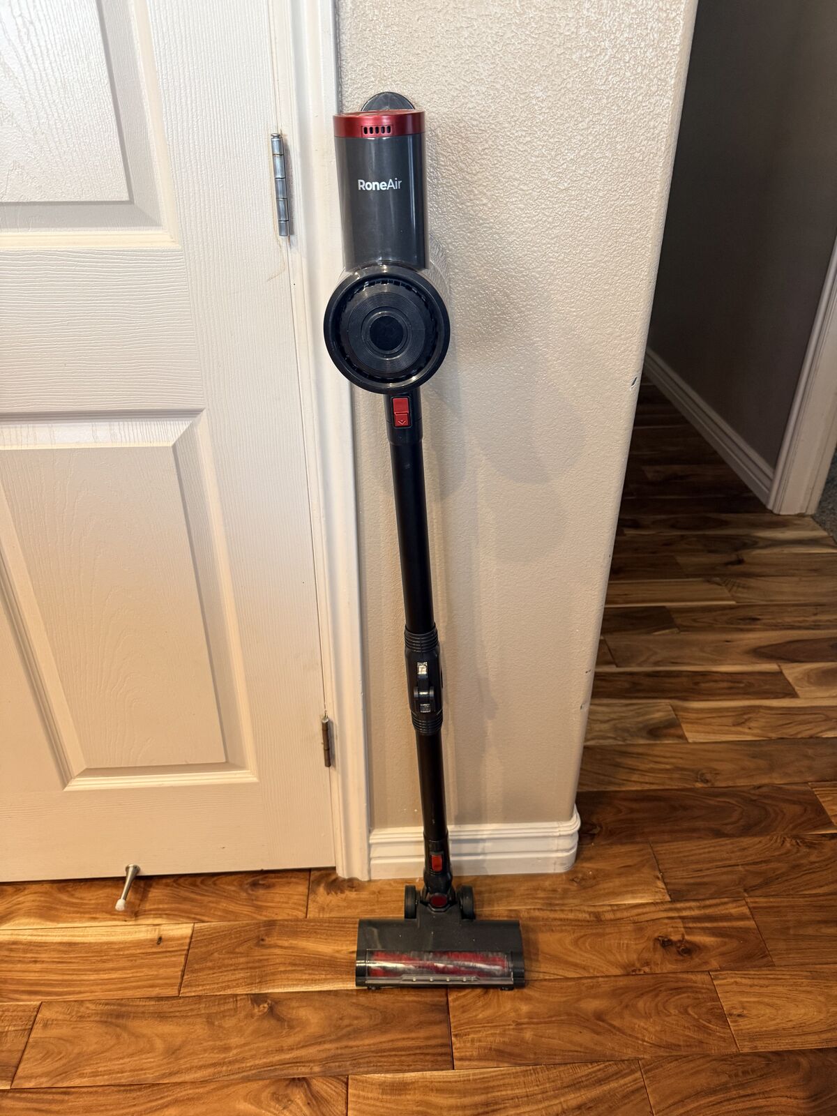RoneAir Cordless Vacumm with attachments