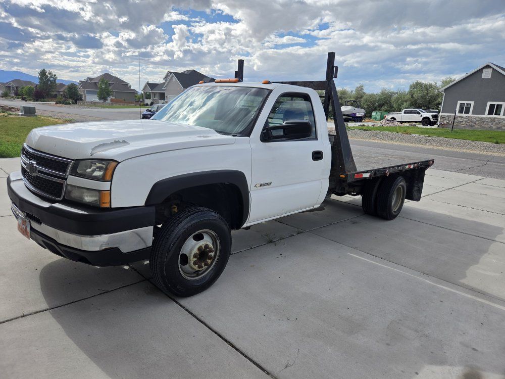 2007 Chevrolet Silverado 3500 CC Classic 