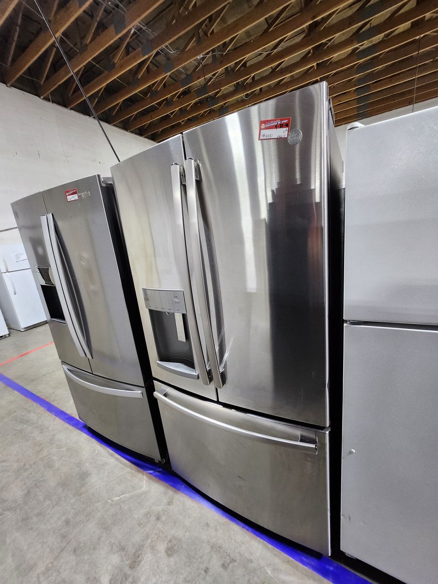 NICE GE STAINLESS STEEL FRENCHDOOR FRIDGE! W-WARRANTY