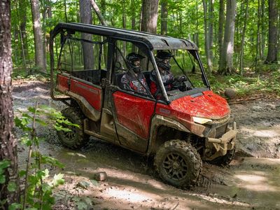 2026 Honda Pioneer 1000 5 Deluxe $22,399*