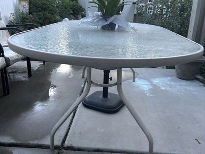 Outdoor Table, Nice Large Oval