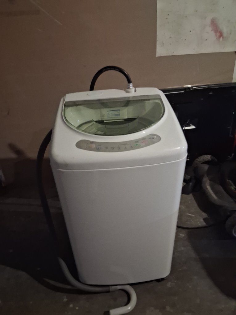 Compact Portable Washing Machine White Top Load Apartment Dorm RV Laundry