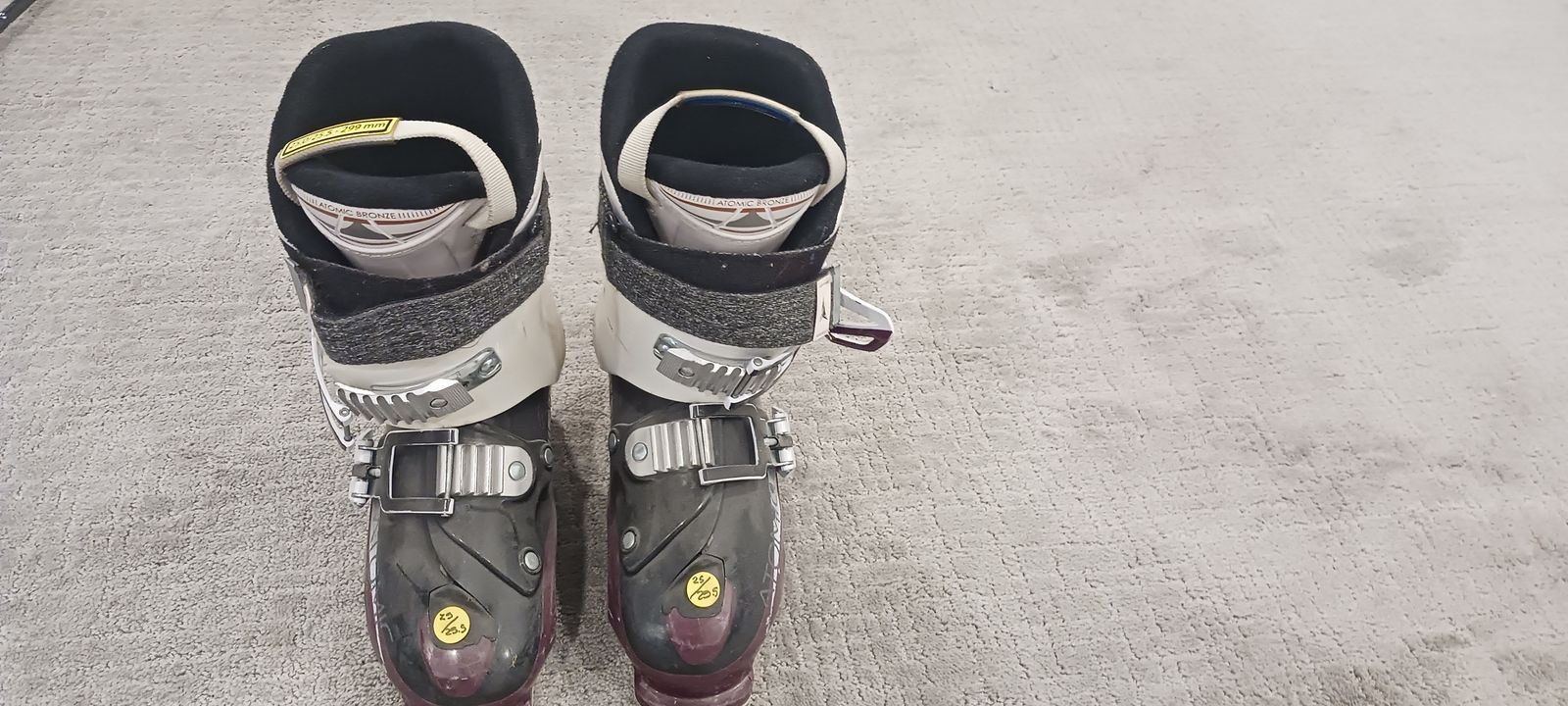Atomic Livefit R80 Ski Boots 25/25.5