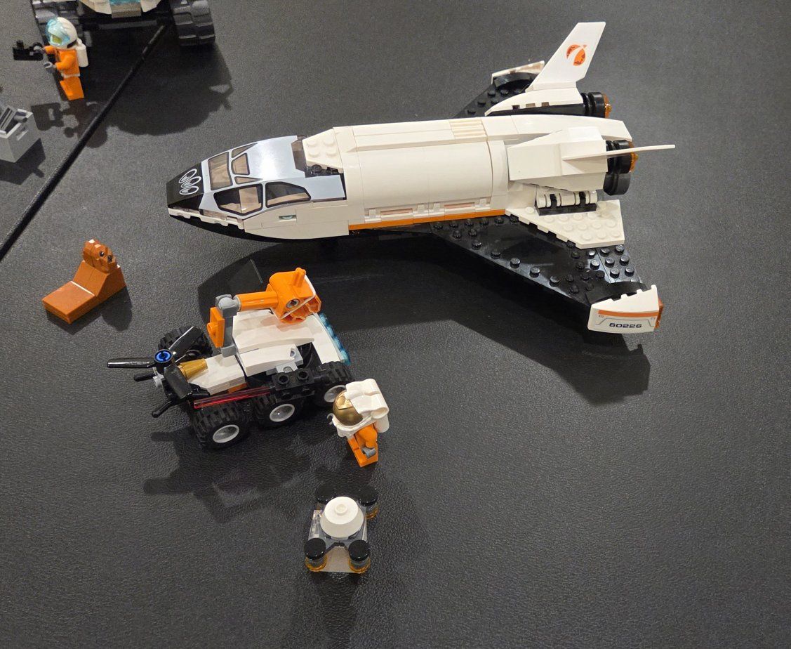 Main image 4