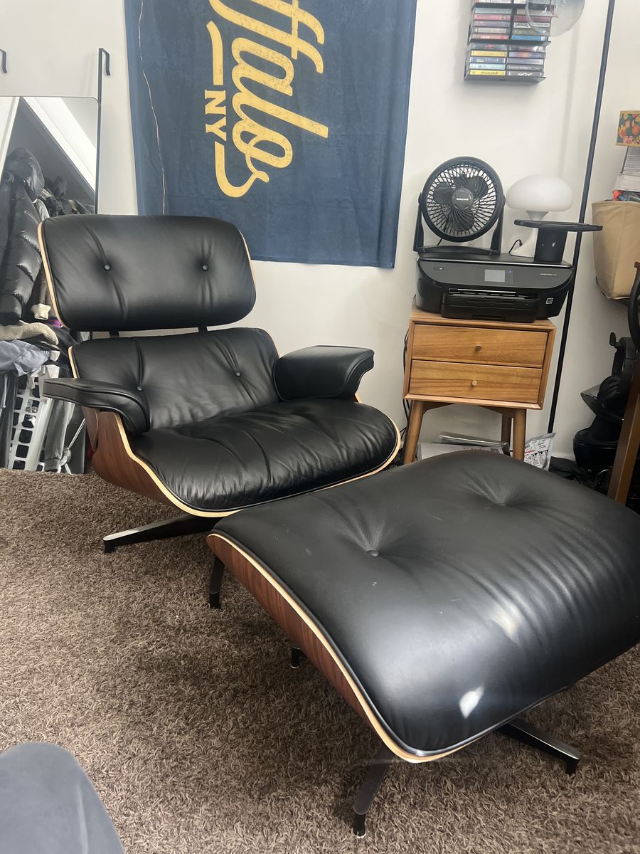 Eames Chair & Ottoman