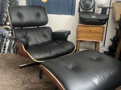Eames Chair & Ottoman