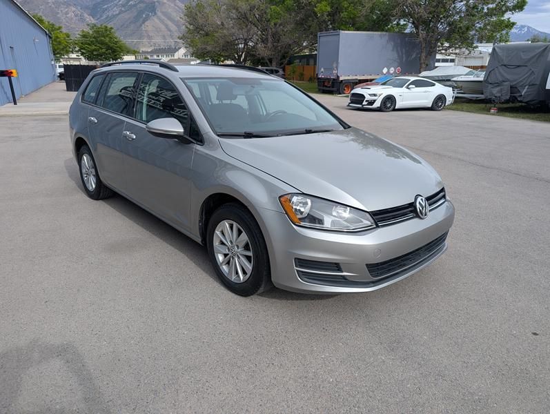 2017 Volkswagen Golf SportWagen SE