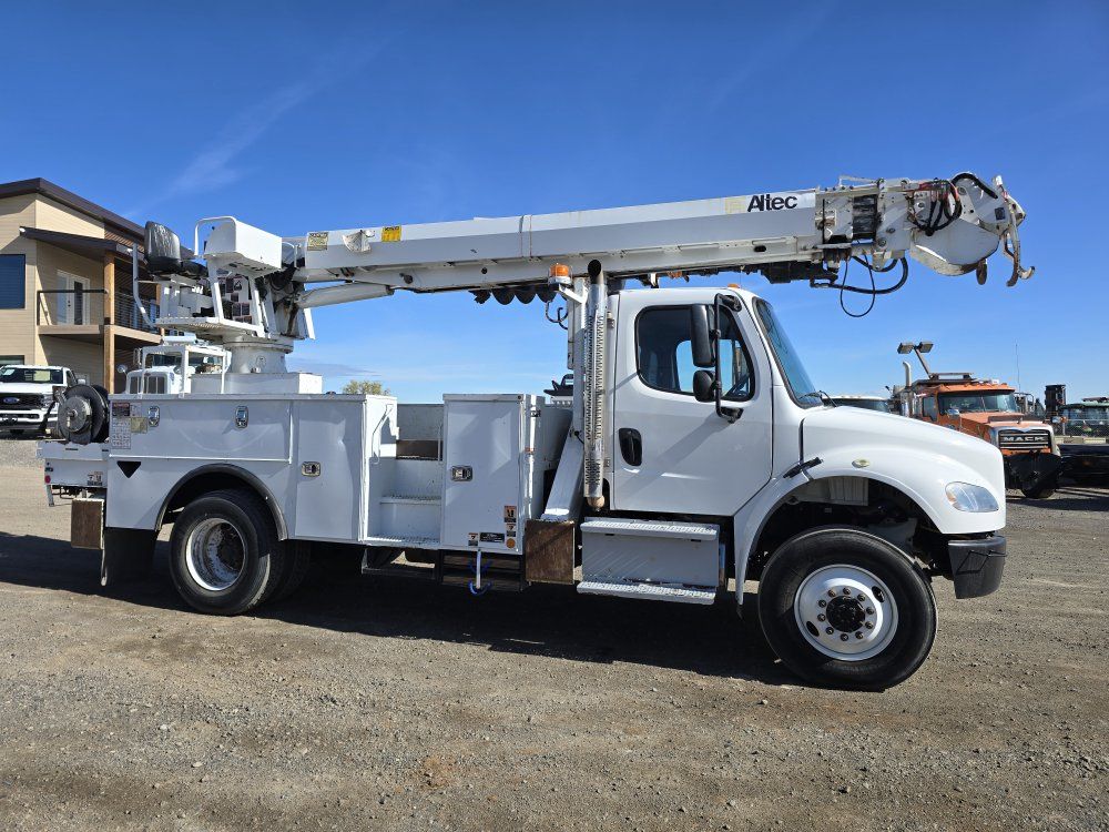 2018 Freightliner M2 47' 4wd Derrick Digger 80k M