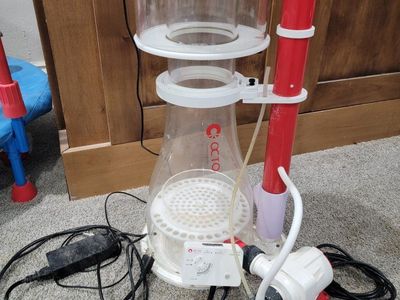 huge Octo protein skimmer