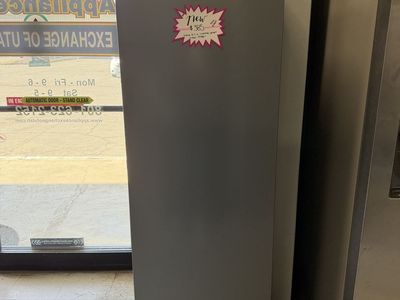 BRAND NEW HISENSE CONVERTIBLE FREEZER-FRIDGE 10.2