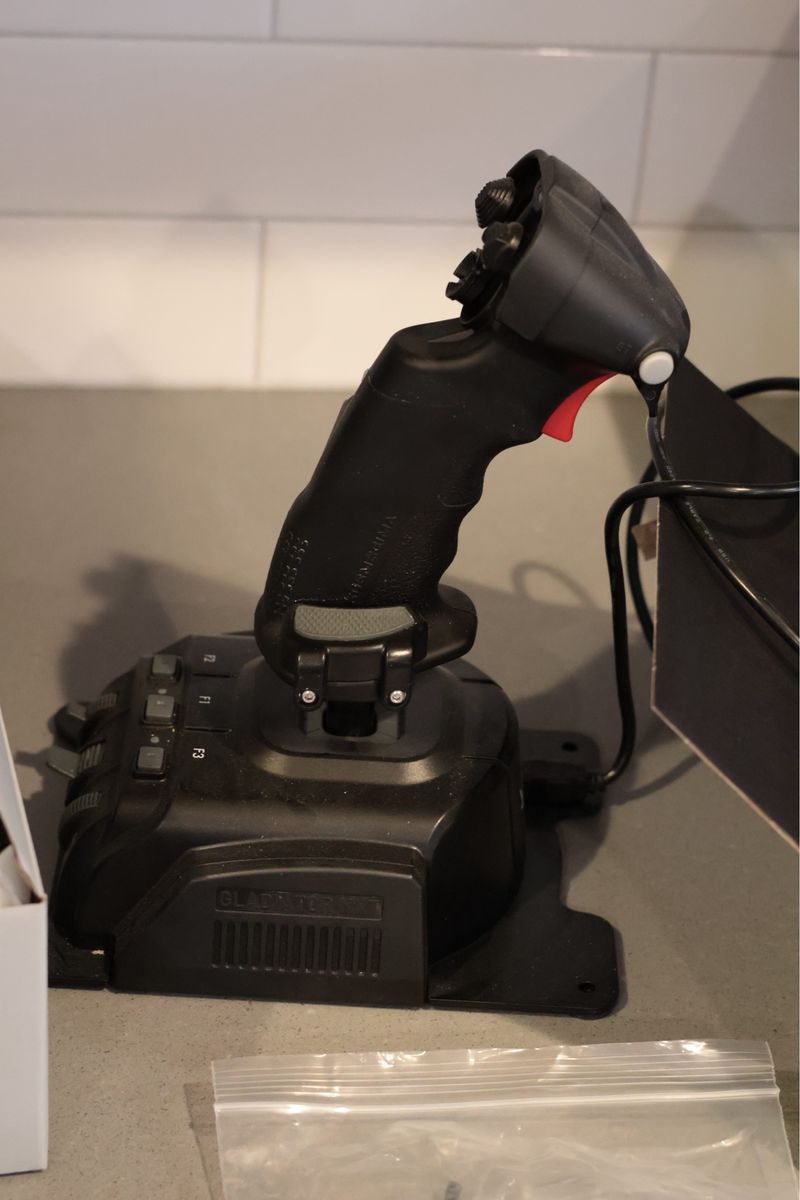 Main image 6
