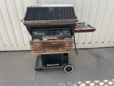Broilmaster NG Natural Gas Grill with cover