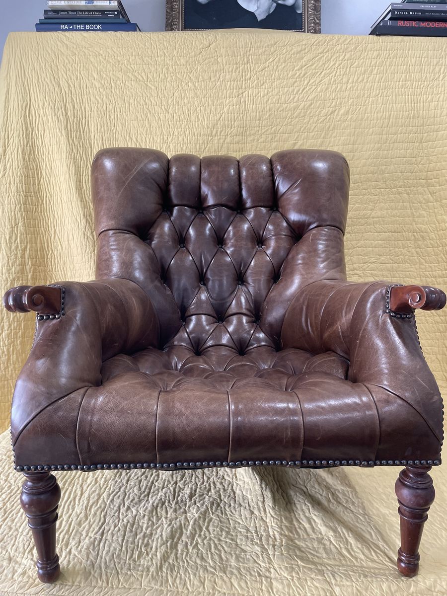 Tufted Leather Chair With Ottoman
