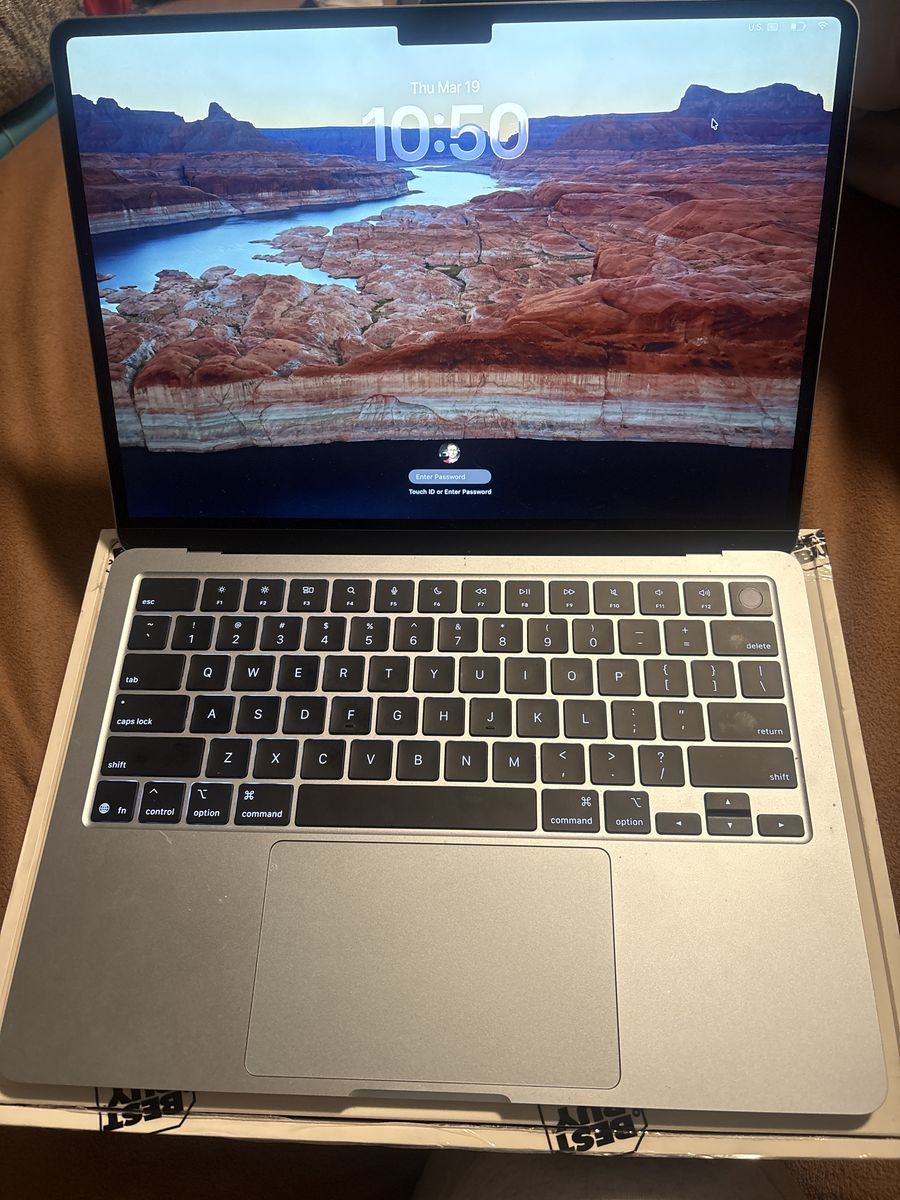 Apple Macbook Air 13-inch M4  2025