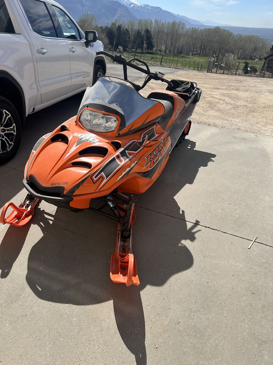 2005 Artic Cat 900 EFI sno Machine