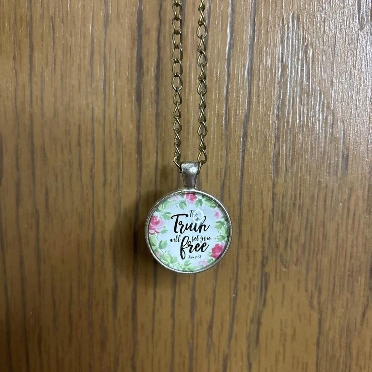 The Truth Will Set You Free John 8:32 Religious Floral Pendant Necklace Chain