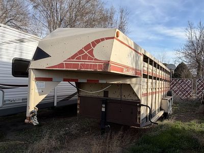 1995 Hillsboro 20’ Stock Trailer