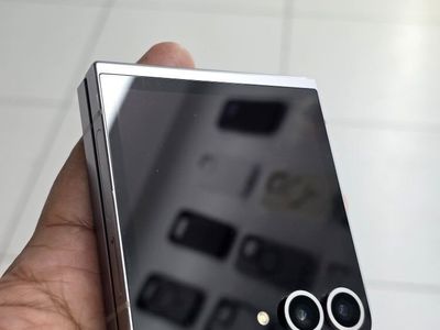 Samsung Galaxy Z Flip6 256GB Unlocked ( Like new - Not refurbhished )