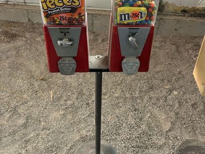 Candy vending machine