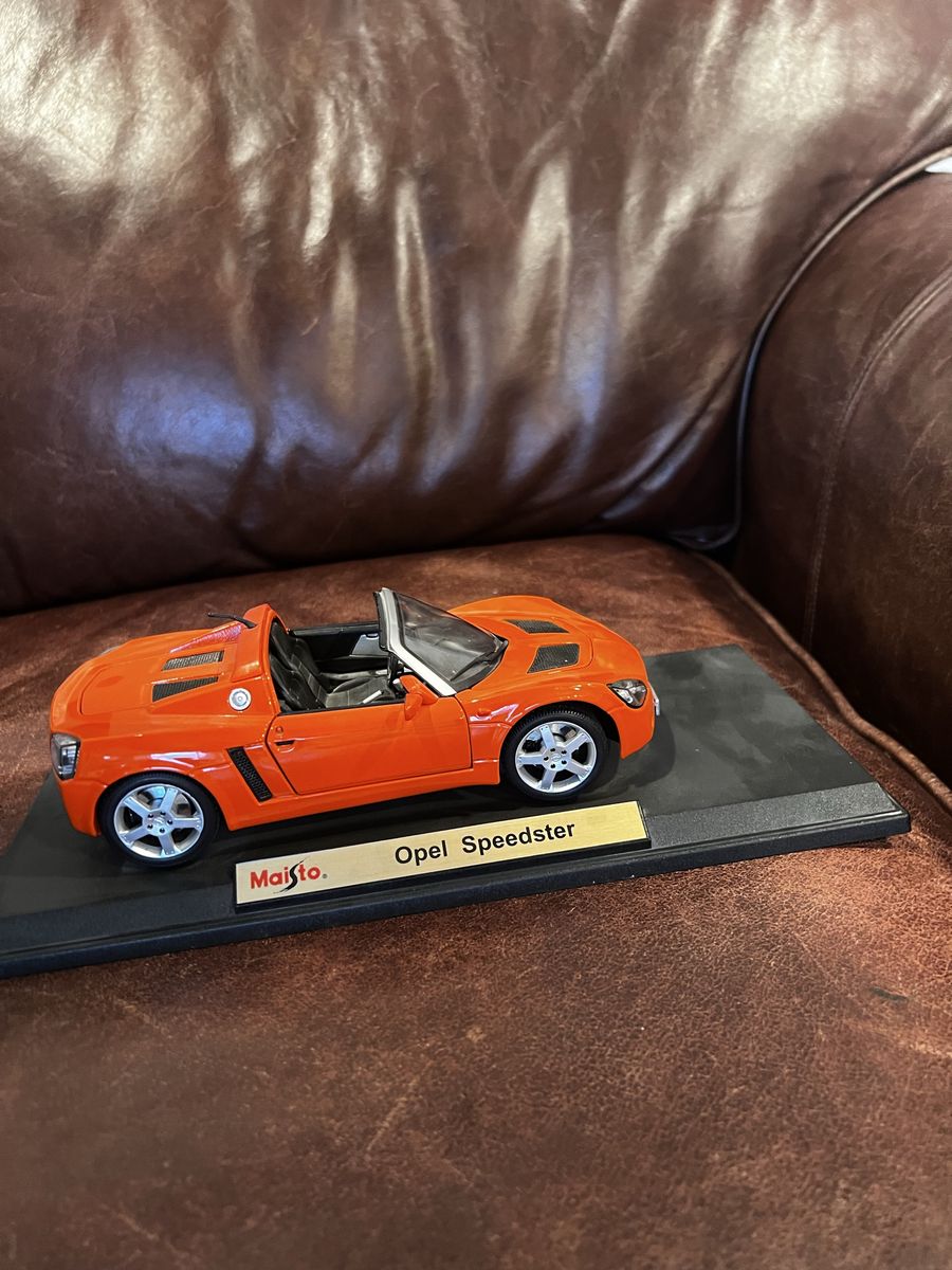 Maisto Car Collectibles - Hummers And Speedster