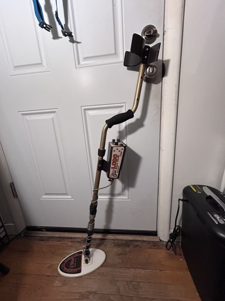 Tesoro Lobo SuperTraq Metal Detector