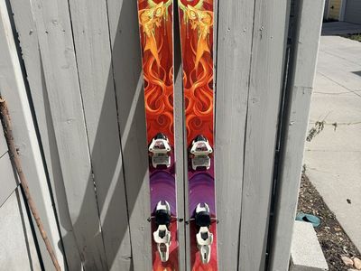 Icelantic Nomad Skis - 181 cm