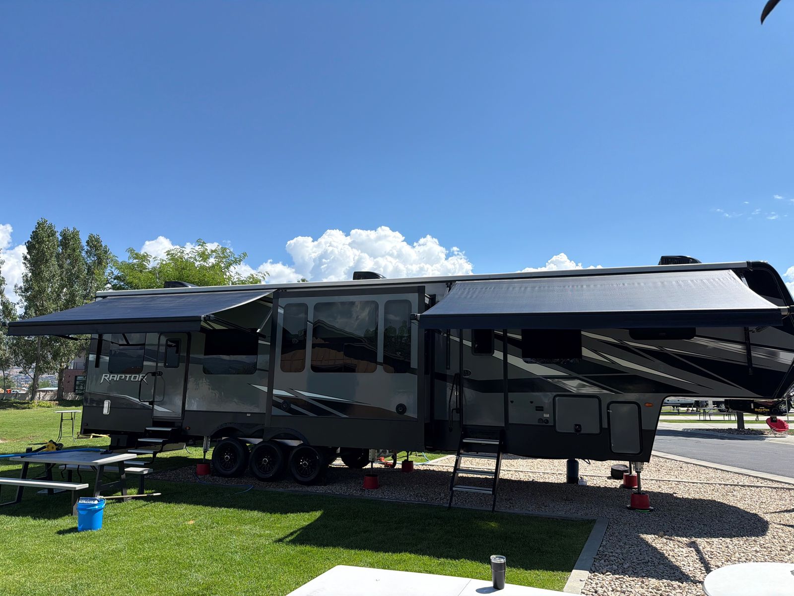2019 Raptor 415 Fifth Wheel 
