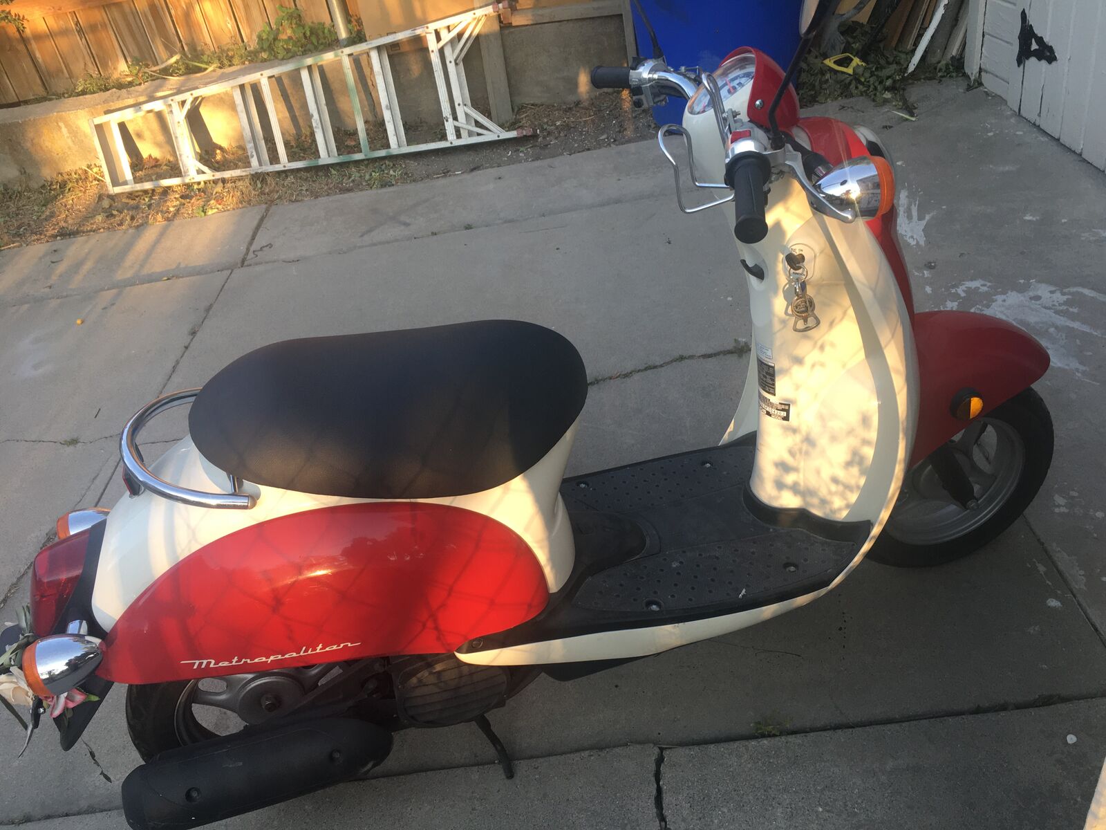 MINT CONDITION Honda Metro - 2005