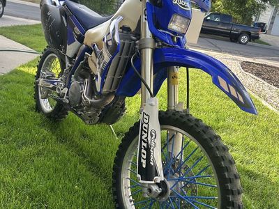 2006 Yamah WR 450 and hitch carrier