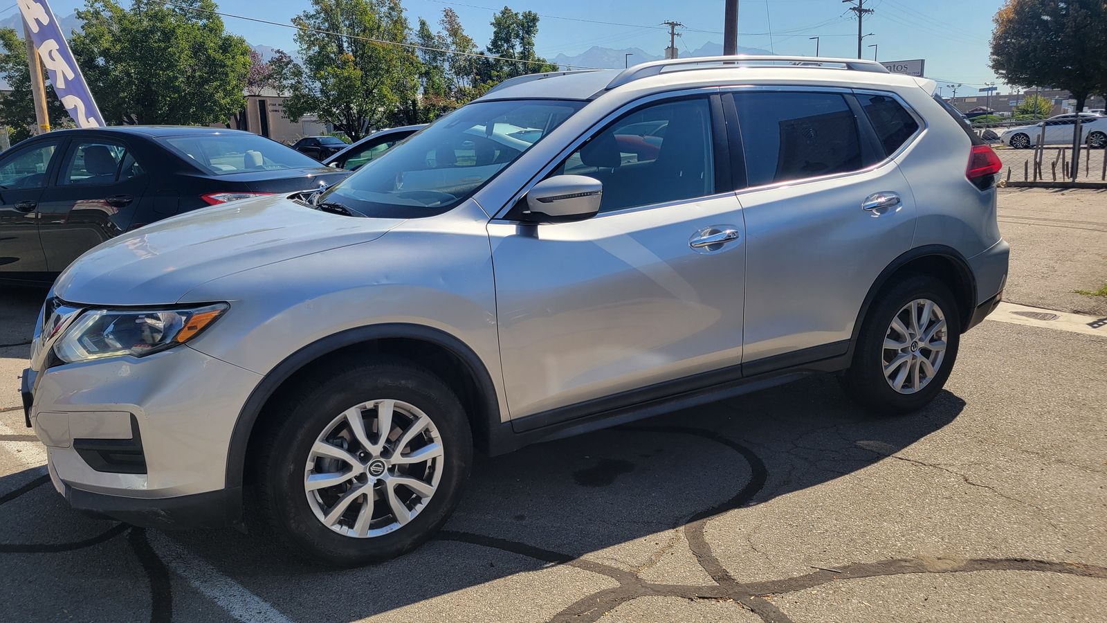 2020 Nissan Rogue SV