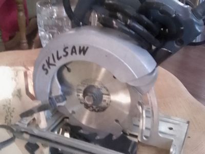 Skill saw 5 1/2